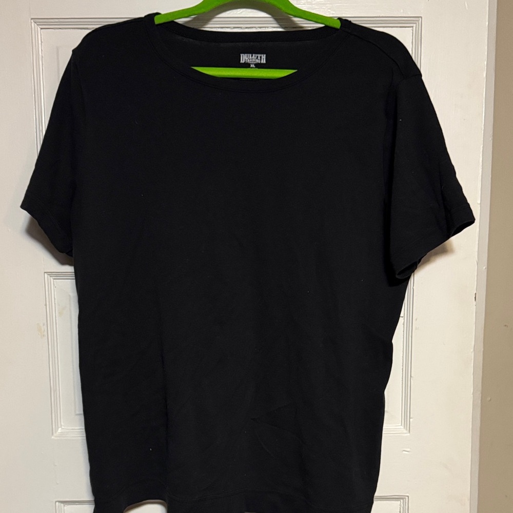 Duluth Trading Co Black Short Sleeve Tee